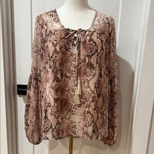 FATE Size L Animal print Relaxed Tie Front Long balloon Sleeves Blouse